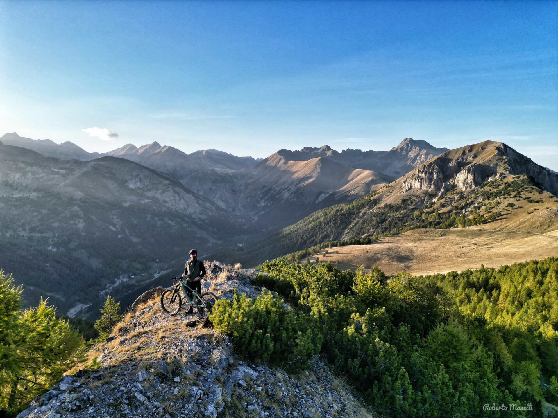 Mountainbiker in the Mercantour National Park